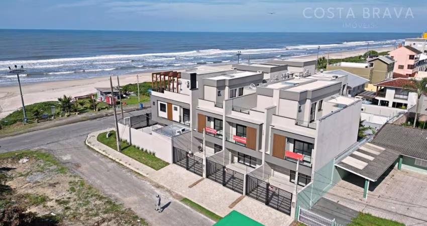 Sobrado tipo triplex novo no balneário Betaras  -  Matinhos