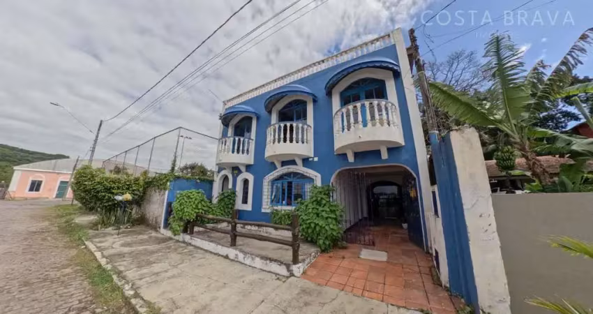 Casa à venda na Rua Marquês do Herval, 300, Centro, Antonina