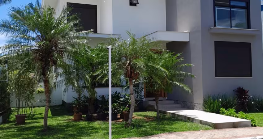 Linda Casa em Condomínio Fechado na Cachoeira do Bom Jesus