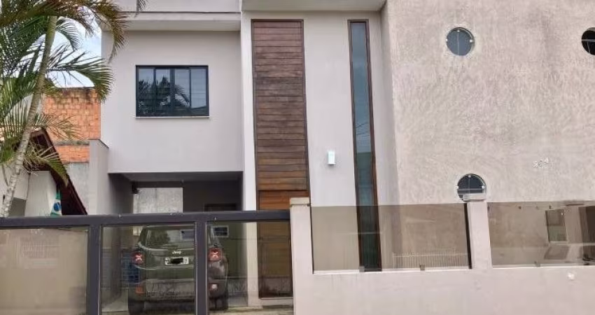 SOBRADO MOBILIADO EM VARGEM DO BOM JESUS – UM INVESTIMENTO PRONTO PARA LUCRAR!