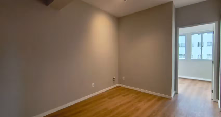 Apartamento 2 dormitórios no centro de florianópolis - reformado