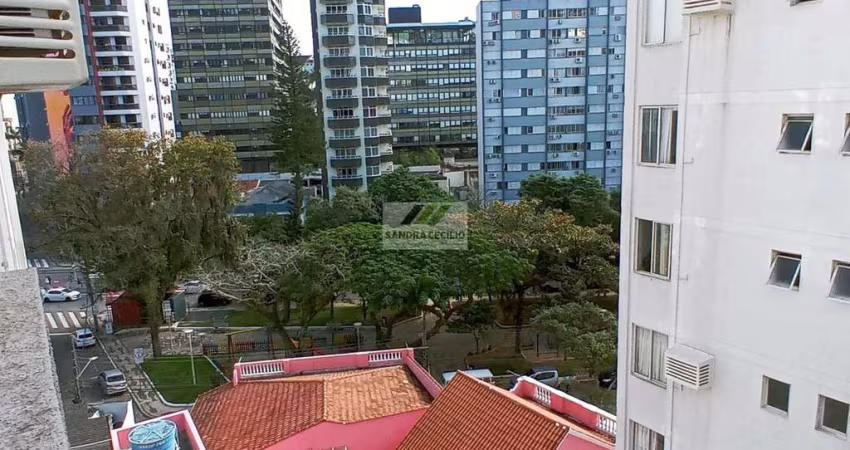 Apartamento com 3 quartos, Centro, Florianópolis - R$ 588 mil, Cod: 1557