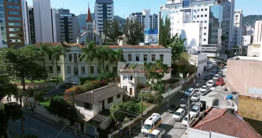 Apartamento com 3 quartos, Centro, Florianópolis - R$ 800 mil, Cod: 1694