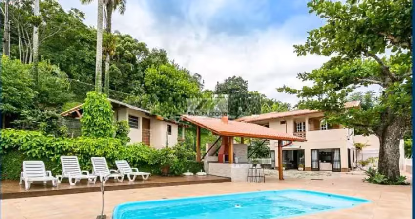 Casa com 6 quartos, Sambaqui, Florianópolis - R$ 4.5 mi, Cod: 1706
