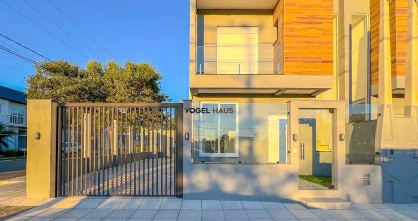 Casa-sobrado de esquina, 2 suítes |Bairro Mont Serrat - Canoas