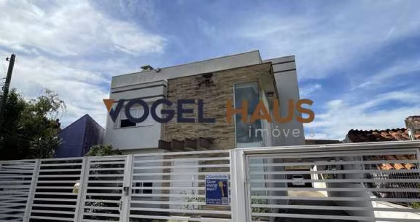 Casa Sobrado Semimobiliado à venda em Canoas, Bairro Igara