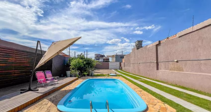 Casa com piscina e pátio amplo em Canoas - Niterói | Venda | 132m²