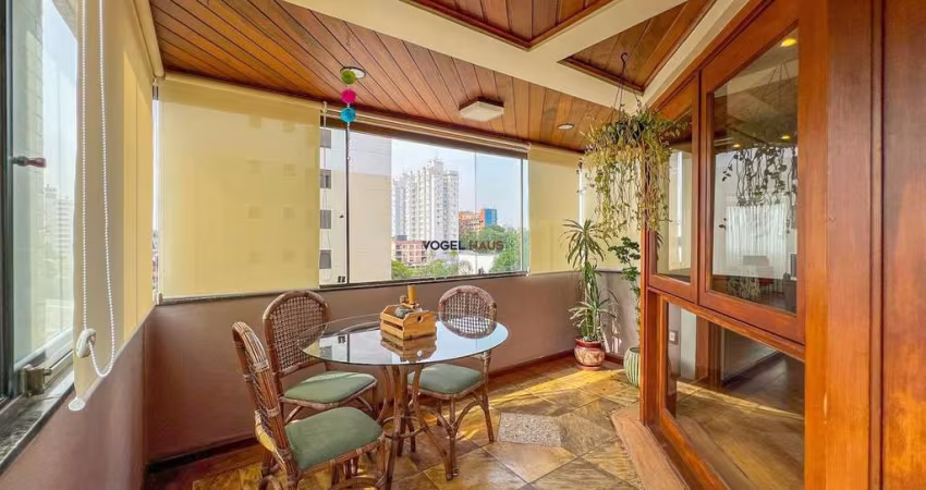 Apartamento à venda com Lareira e Churrasqueira no Centro de Canoas