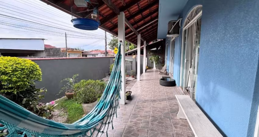 Casa com 3 Quartos à venda, 218 m² por R$ 2.300.000 - Campeche - Florianópolis/SC