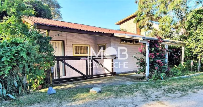 Casa com 2 dormitórios à venda, 79 m² por R$ 580.000,00 - Rio Tavares - Florianópolis/SC