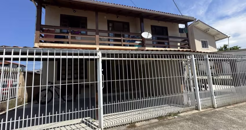 Casa para Venda em Florianópolis, Ingleses do Rio Vermelho, 10 dormitórios, 1 suíte, 4 banheiros, 4 vagas