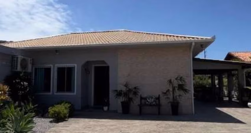 Casa para Locação em Florianópolis, Ingleses do Rio Vermelho, 2 dormitórios, 2 suítes, 3 banheiros, 2 vagas