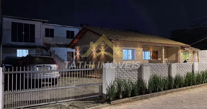 Casa para Venda em Florianópolis, Ingleses do Rio Vermelho, 8 dormitórios, 8 banheiros, 4 vagas