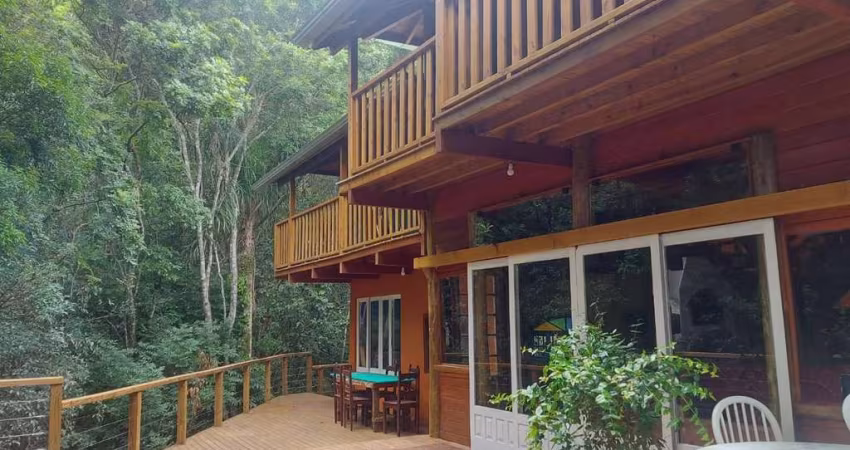 Chácara para Venda em Florianópolis, São João do Rio Vermelho, 3 dormitórios, 2 suítes, 3 banheiros, 4 vagas