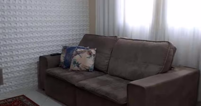VENDO Casa condomínio 03 quartos - Parque dos Ipês