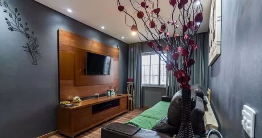 Oportunidade Apartamento de 2 dormitórios na Av. Corifeu!!!