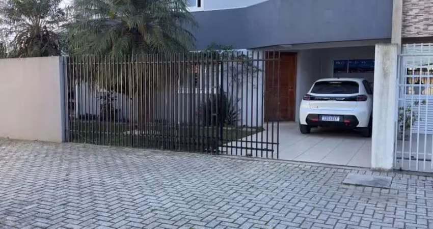 Casa com 3 quartos para alugar na Rua Trinidad e Tobago, 124, Centro, Pinhais