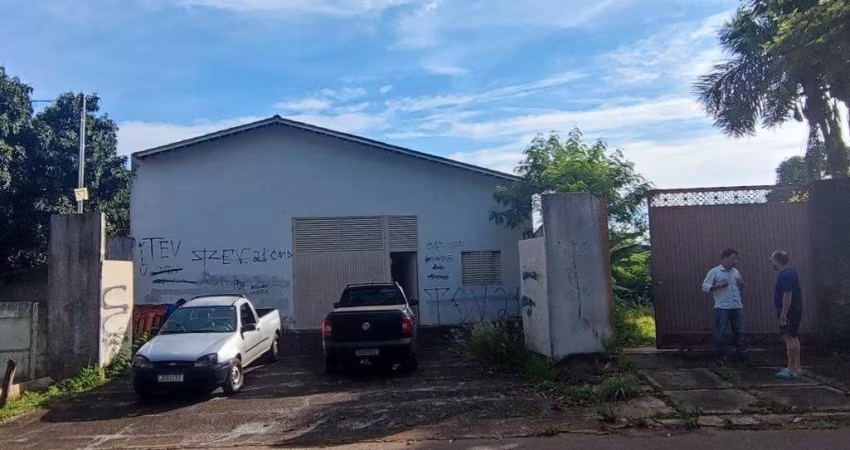 GALPÃO NA VILA JARDIM VITÓRIA Galpão / Depósito à Venda, 350 por R$ 800.000 no setor Jardim Vitória AD9029