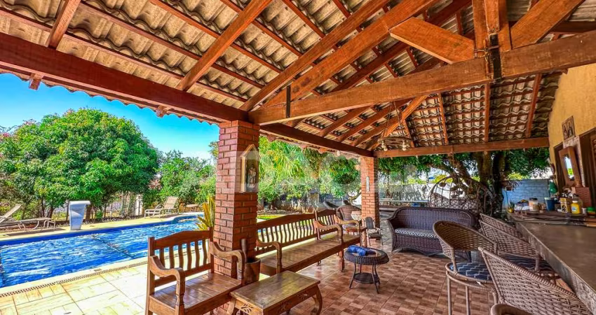 A Residência dos Seus Sonhos: Onde o Luxo Encontra o Conforto! Casa em Condomínio com 6 Quarto(s) e 7 banheiro(s) à Venda, 660 por R$ 2.000.000 no setor Condominio Parque dos Cisnes AD13748