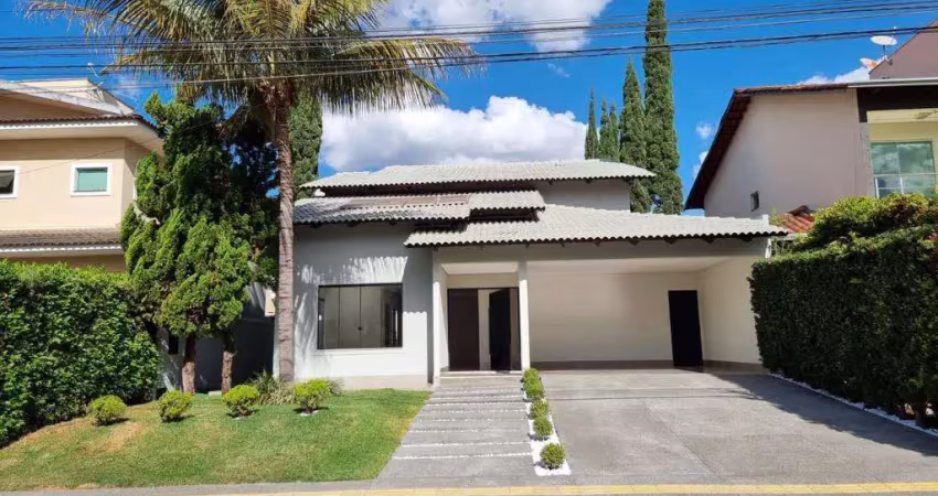 CASA - JARDINS MADRI Casa em Condomínio com 4 Quarto(s) e 5 banheiro(s) à Venda, 370 por R$ 1.750.000 no setor Jardins Madri FL14217