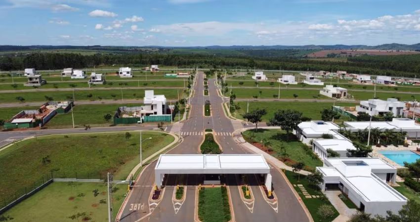 LOTE TERRAS ALPHA 2 Área / Terreno à Venda, 300.59 por R$ 200.000 no setor Terras Alpha Residencial 2 TA14293