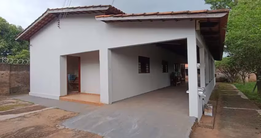 CASA 3 QTS, NO SETOR ARAGUAIA, APARECIDA DE GOIÂNIA. Casa de Rua com 3 Quarto(s) e 2 banheiro(s) à Venda, 147 por R$ 380.000 no setor Setor Araguaia AD16991