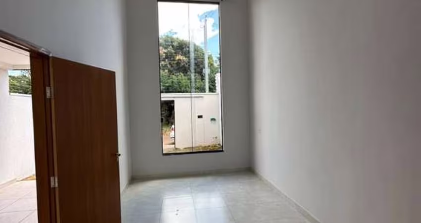 CASA VINICIUS ANÁPOLIS-GRAN VILLE Casa de Rua com 3 Quarto(s) e 2 banheiro(s) à Venda, 119 por R$ 350.000 no setor Gran Ville VN17058