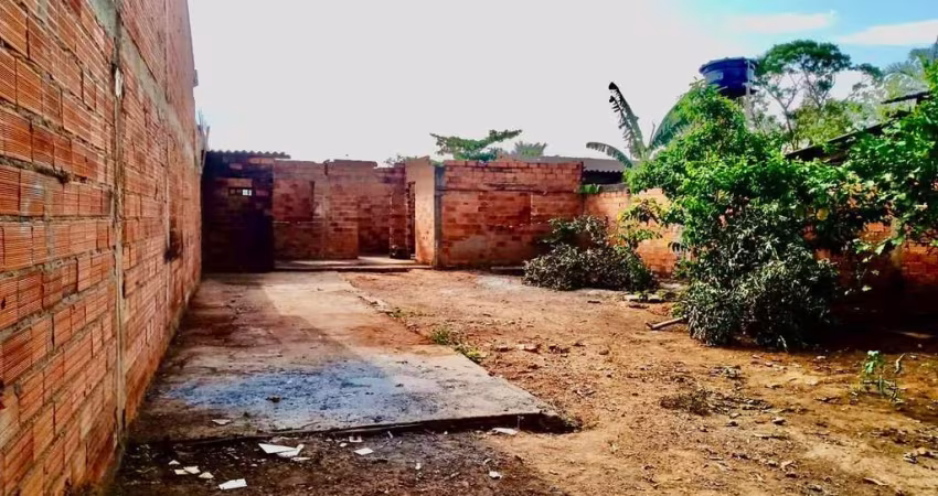Lote com áre de 300m² Setor Campos Dourados Lote à Venda, 300 por R$ 100.000 no setor Residencial Campos Dourados FL17406
