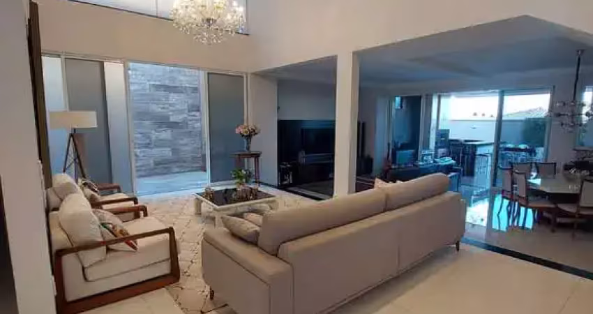 SOBRADO ALPHAVILLE ARAGUAIA  Casa em Condomínio com 4 Quarto(s) e 8 banheiro(s) à Venda, 406 por R$ 3.850.000 no setor Park Lozandes IN19542