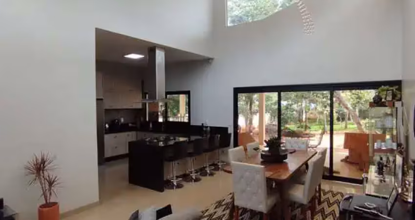 MARCELO RIBEIRO DE OLIVEIRA Casa em Condomínio com 3 Quarto(s) e 3 banheiro(s) à Venda, 206.34 por R$ 995.000 no setor Residencial Villa Verde VN19594