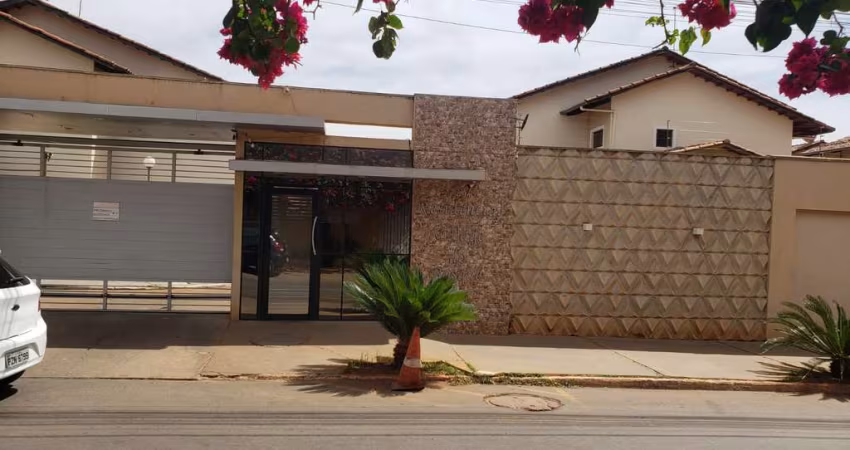 RESIDENCIAL VILLAGE DO BOSQUE – CASA SOBRADO  Casa em Condomínio com 3 Quarto(s) e 4 banheiro(s) à Venda, 174.7 por R$ 869.999 no setor Setor Central AD23053