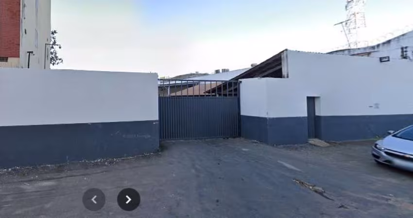 Área com galpão  Área / Terreno à Venda, 1680 por R$ 2.495.000 no setor Aeroviario AD23101