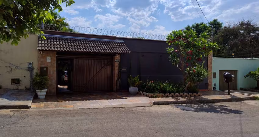 Residência Jardim Atlântico Casa de Rua com 6 Quarto(s) e 4 banheiro(s) à Venda, 332.52 por R$ 1.450.000 no setor Jardim Atlântico AD23998
