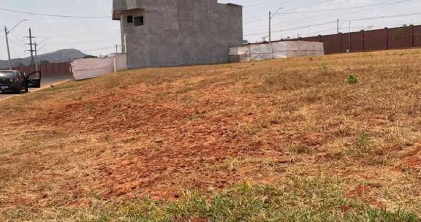 LOTE JARDINS PARMA 393,75 M² Área / Terreno à Venda, 393.75 por R$ 394.000 no setor Jardins Parma IN24050