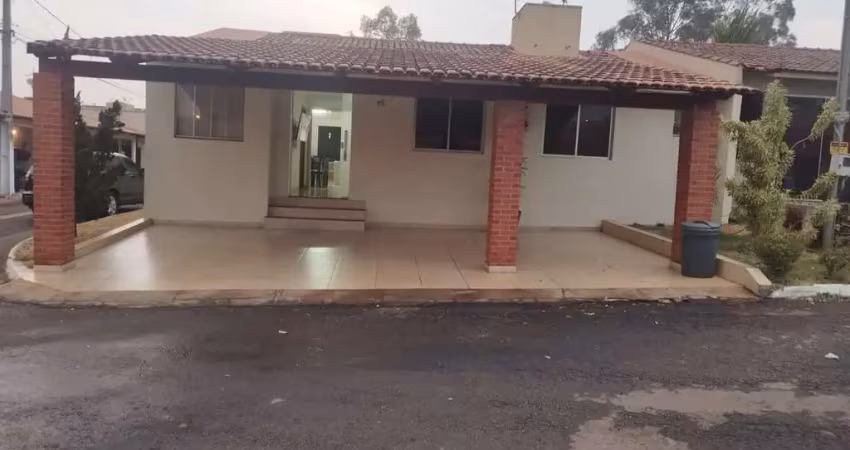 CASA EM CONDOMINIO NO RESIDENCIAL SOLAR VILLE Casa em Condomínio com 4 Quarto(s) e 2 banheiro(s) à Venda, 225 por R$ 629.000 no setor Residencial Solar Ville IN24172