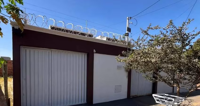 Casa de 2 Quartos no Setor Buena Vista 3 Casa de Rua com 2 Quarto(s) e 2 banheiro(s) à Venda, 53.09 por R$ 250.000 no setor Residencial Buena Vista III FL24905
