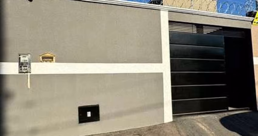 CASA DE RUA Casa de Rua com 3 Quarto(s) e 2 banheiro(s) à Venda, 121 por R$ 500.000 no setor SETOR COLONIAL SUL ST24915
