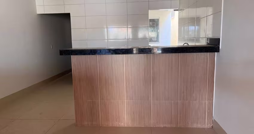 Casa Residencial Casa de Rua com 2 Quarto(s) e 1 banheiro(s) à Venda, 89.85 por R$ 250.000 no setor Residencial Monte Pascoal AD25019