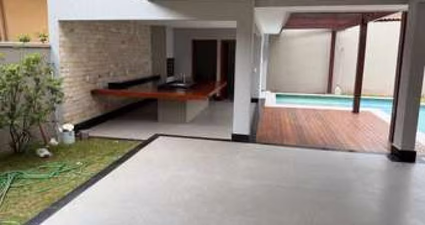 Sobrado Portal do Sol 1  Casa em Condomínio com 4 Quarto(s) e 5 banheiro(s) à Venda, 368 por R$ 2.649.000 no setor Loteamento Portal do Sol I IN25680