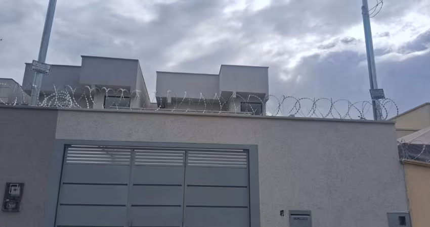 SOBRADO 3 SUITES ST. MOINHO DOS VENTOS Casa de Rua com 3 Quarto(s) e 1 banheiro(s) à Venda, 184 por R$ 890.000 no setor Moinho dos Ventos IN26481