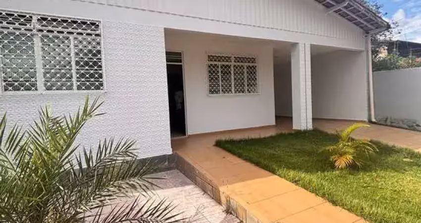 Crimeia Leste Casa de Rua com 3 Quarto(s) e 3 banheiro(s) à Venda, 225 por R$ 495.000 no setor Setor Criméia Leste AD26992