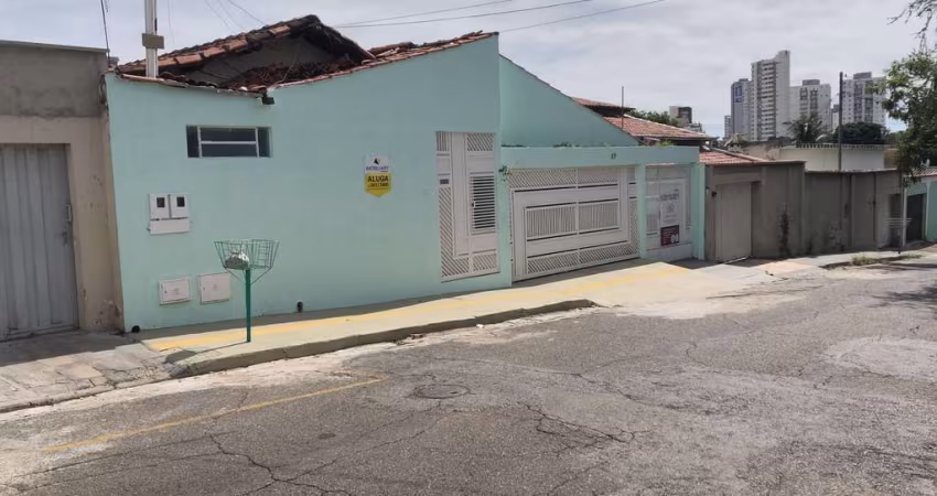 Casa no Setor dos Funcionários  Casa de Rua com 4 Quarto(s) e 3 banheiro(s) à Venda, 204 por R$ 750.000 no setor Setor dos Funcionários AD27351