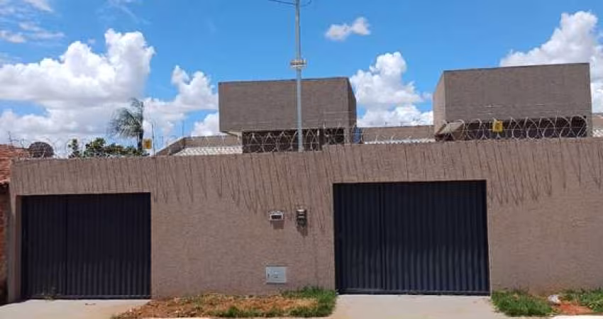 CASA 3 QTS, 1 SUITE E ÁREA GOURMET COM CHURRASQUEIRA A CARVÃO Casa de Rua com 3 Quarto(s) e 3 banheiro(s) à Venda, 102.28 por R$ 349.900 no setor Pontal Sul - Acréscimo AD27896