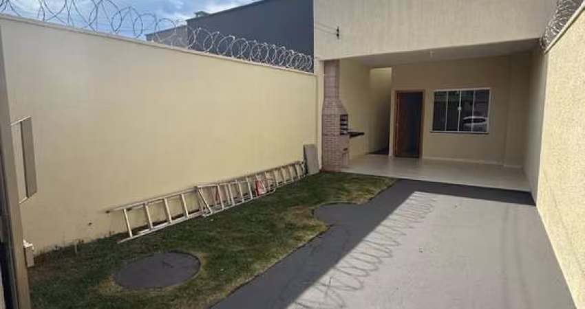 Casa jardim decolores trindade. Casa de Rua com 2 Quarto(s) e 2 banheiro(s) à Venda, 80.9 por R$ 225.000 no setor Jardim Decolores AD27899