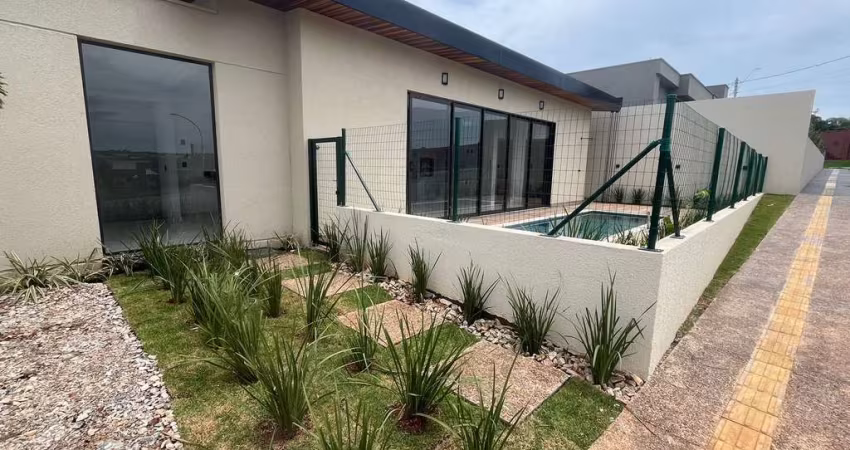 Jardins Capri  Casa em Condomínio com 3 Quarto(s) e 4 banheiro(s) à Venda, 200 por R$ 1.590.000 no setor Jardins Capri AX24899