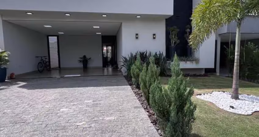 Casa Térrea Mobiliada no Condomínio Jardim Veneza Casa em Condomínio com 3 Quarto(s) e 4 banheiro(s) à Venda, 198 por R$ 1.500.000 no setor Jardim Veneza SL27727