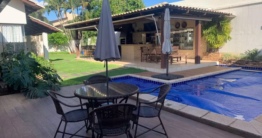 Sobrado 4 suítes Portal do Sol 1 Casa em Condomínio com 4 Quarto(s) e 6 banheiro(s) à Venda, 443.35 por R$ 2.950.000 no setor Loteamento Portal do Sol I AX28145