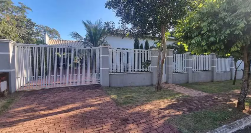 Casa no Condomínio Fechado Villa Verde Casa em Condomínio com 4 Quarto(s) e 4 banheiro(s) à Venda, 252.65 por R$ 1.200.000 no setor Residencial Villa Verde AD28296