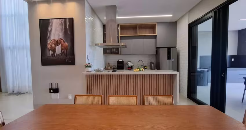 LINDO SOBRADO DE RUA JD. VITÓRIA - GO  Casa de Rua com 3 Quarto(s) e 4 banheiro(s) à Venda, 241 por R$ 1.300.000 no setor Jardins Itália ST28307