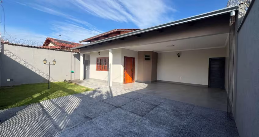 Casa Pq. Anhanguera Casa de Rua com 3 Quarto(s) e 3 banheiro(s) à Venda, 270 por R$ 880.000 no setor Parque Anhanguera AV28301